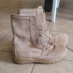 Belleville Army boots used a handful of times. As you can see thee pics they are